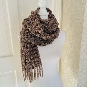 Henri Bendel brown Saldarini chunky knit scarf
